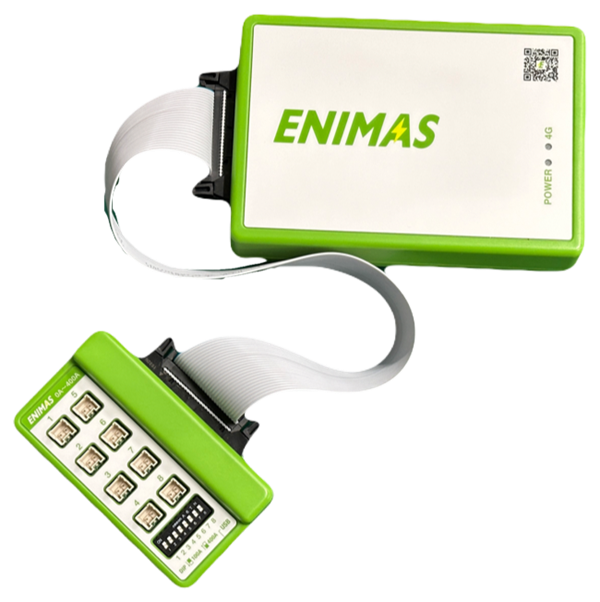 ENIMAS のロゴが入った本体ユニットと、8チャンネルのCTセンサー基板。